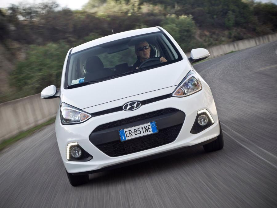  Hyundai i10 2013 года  (фото 8 из 30)